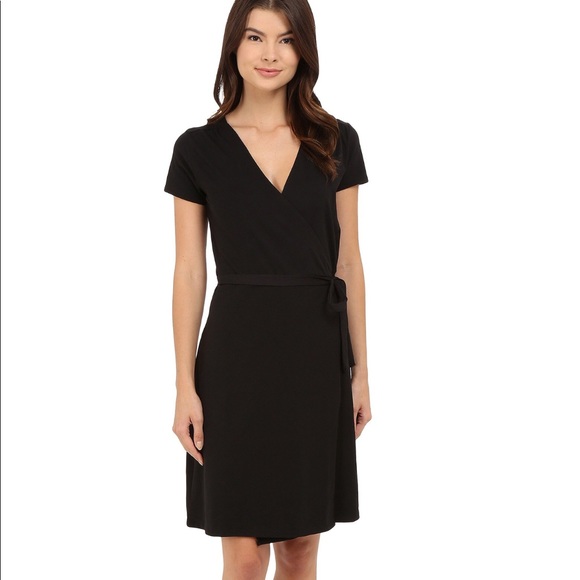 Banana Republic Dresses & Skirts - Banana Republic Wrap Career Short Sleeve Dress